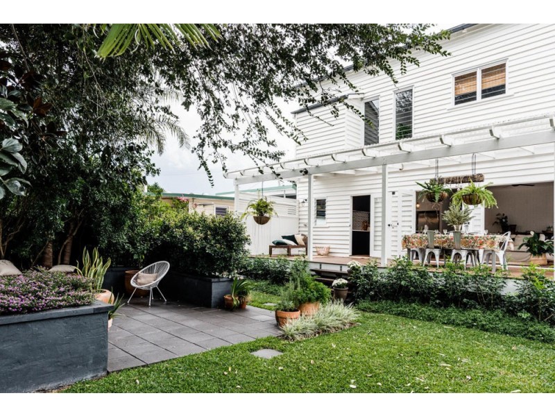 27 Albury Street, Deagon QLD 4017