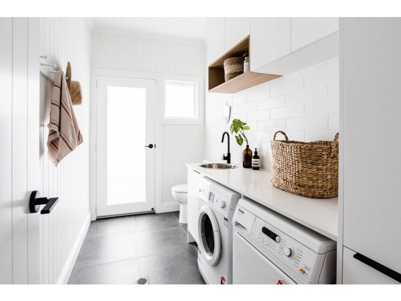 27 Albury Street, Deagon QLD 4017