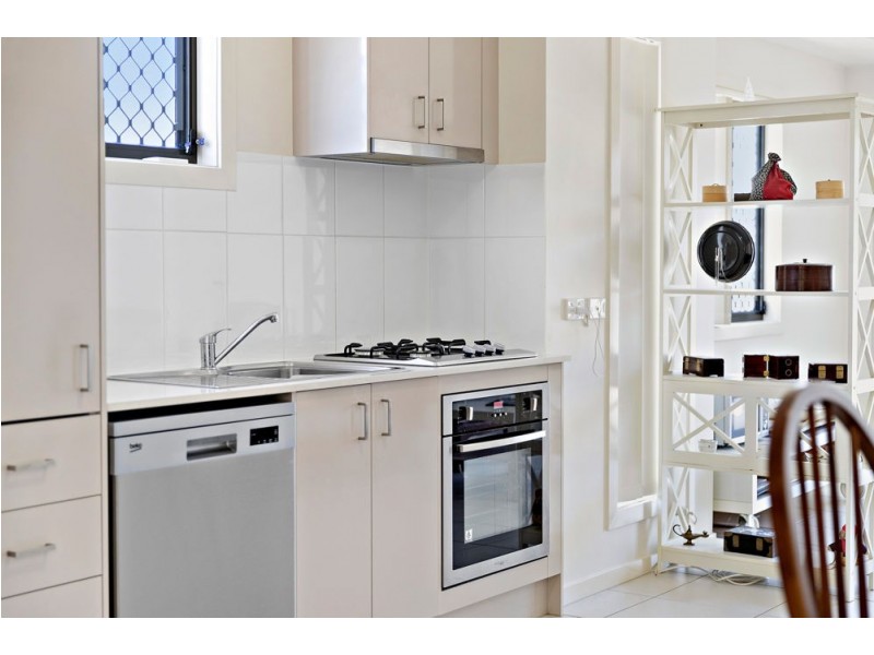 18 Blue Mountains Crescent, Fitzgibbon QLD 4018