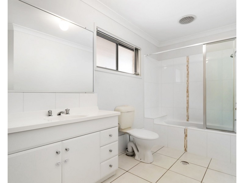 1/18 Emma Street, Bracken Ridge QLD 4017