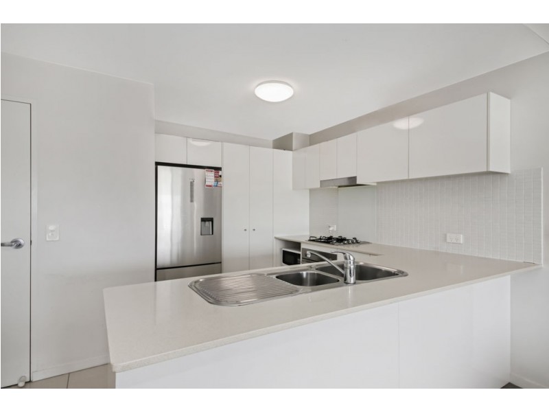 402/15-17 Playfield Street, Chermside QLD 4032