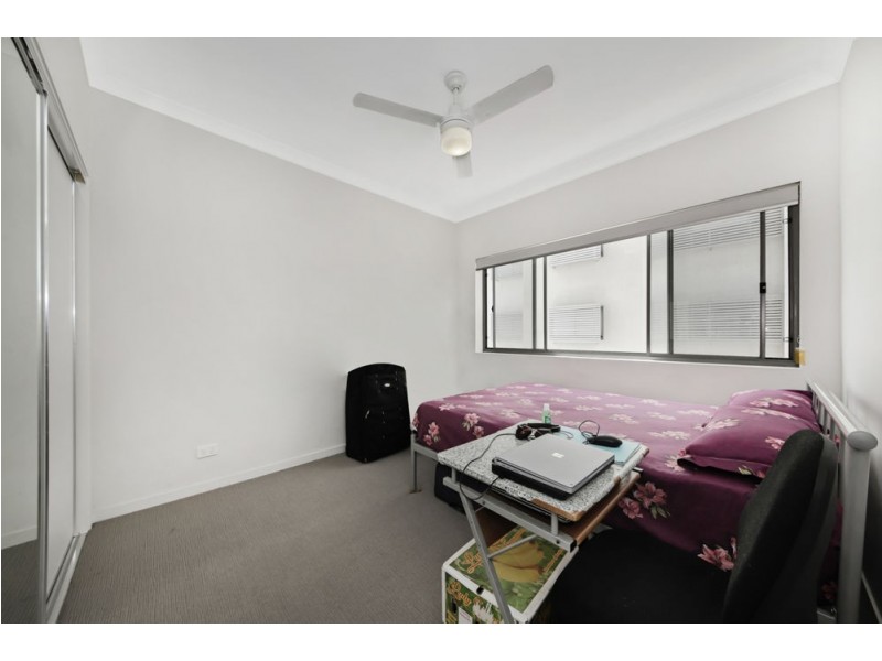 402/15-17 Playfield Street, Chermside QLD 4032