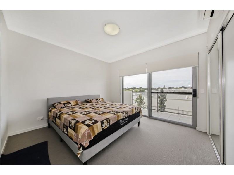 402/15-17 Playfield Street, Chermside QLD 4032