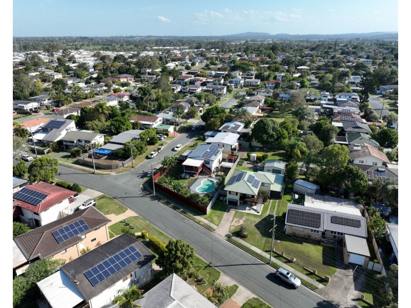 2 Tennyson Street, Strathpine QLD 4500