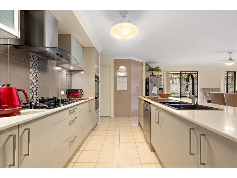 3 Chamberlain Place, Bracken Ridge QLD 4017