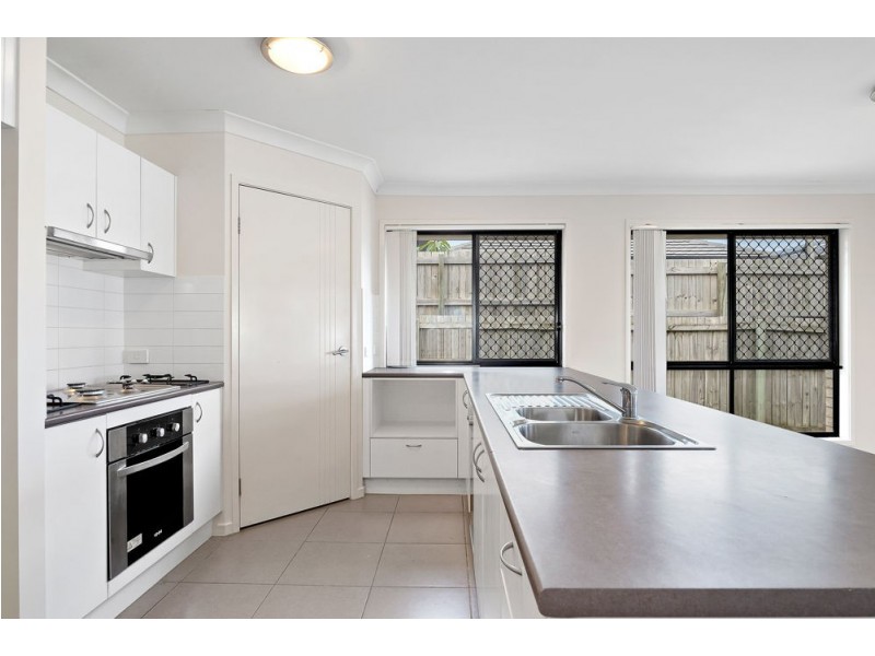 26 Duporth Crescent, Dakabin QLD 4503