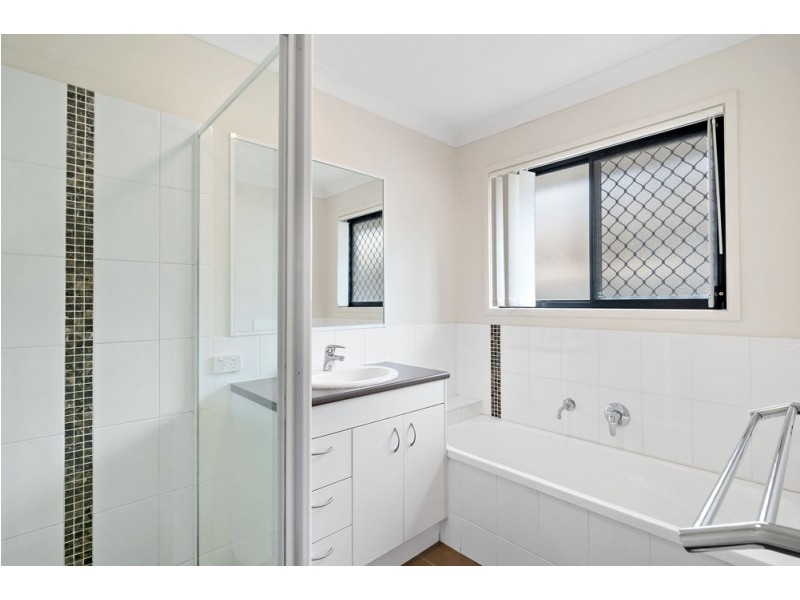 26 Duporth Crescent, Dakabin QLD 4503