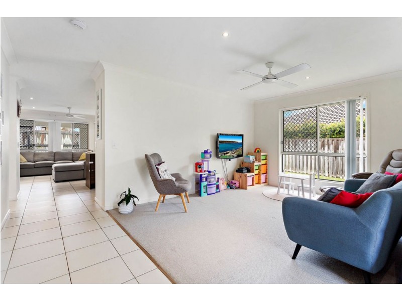 3 Dalkeith Court, Fitzgibbon QLD 4018