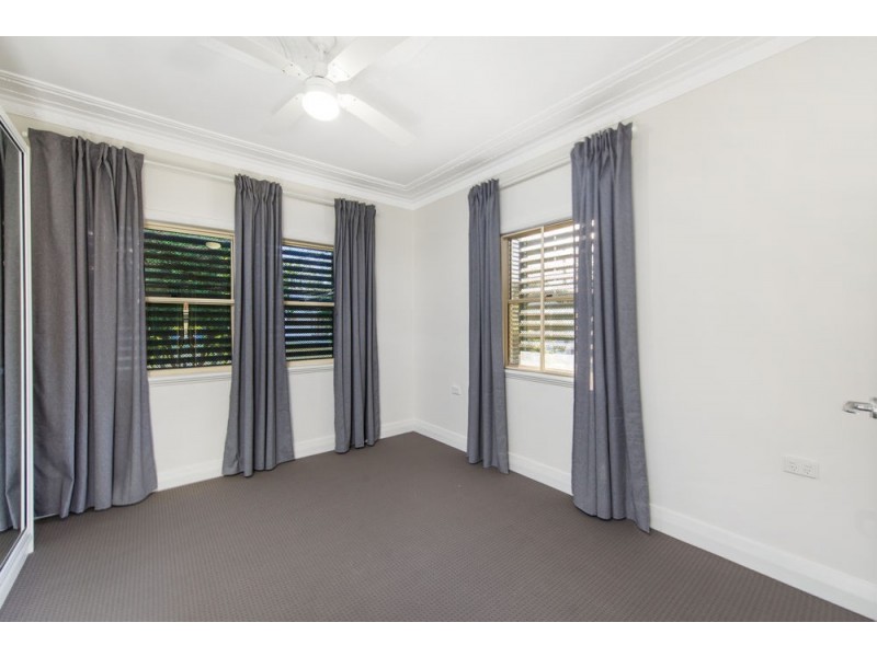 2 Rostrevor Road, Boondall QLD 4034
