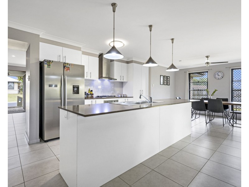 49 Cootharaba Crescent, Warner QLD 4500