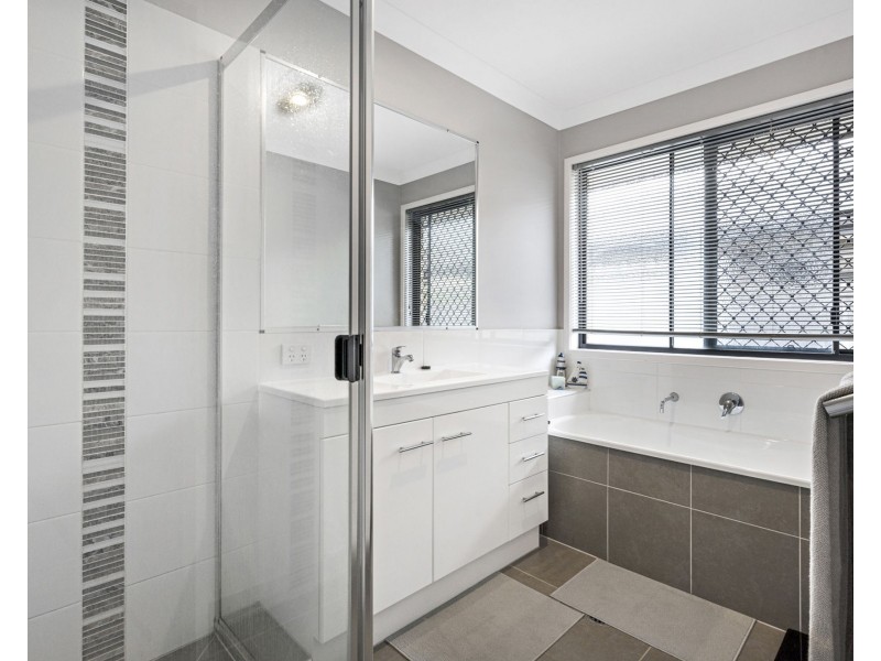 49 Cootharaba Crescent, Warner QLD 4500