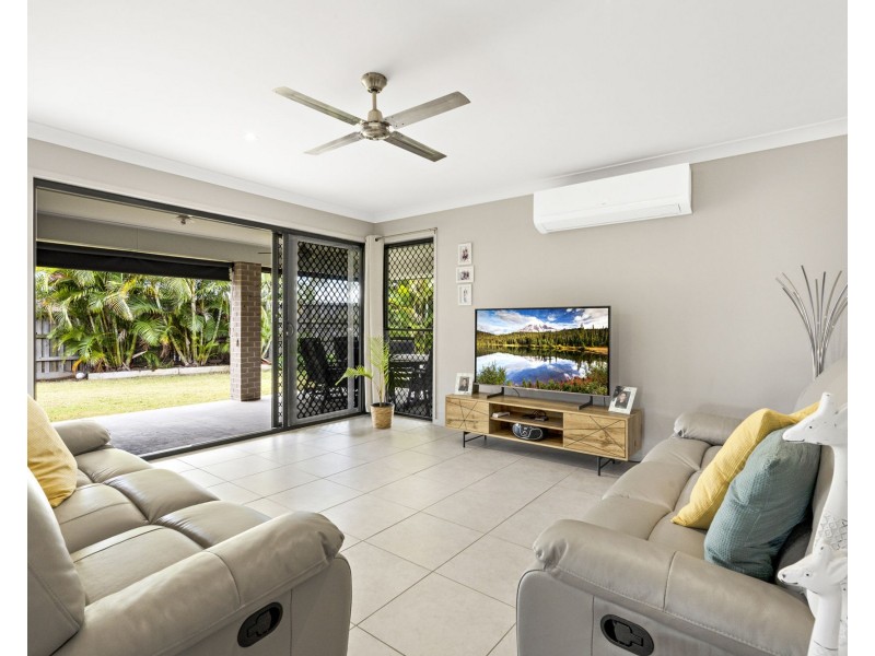 49 Cootharaba Crescent, Warner QLD 4500