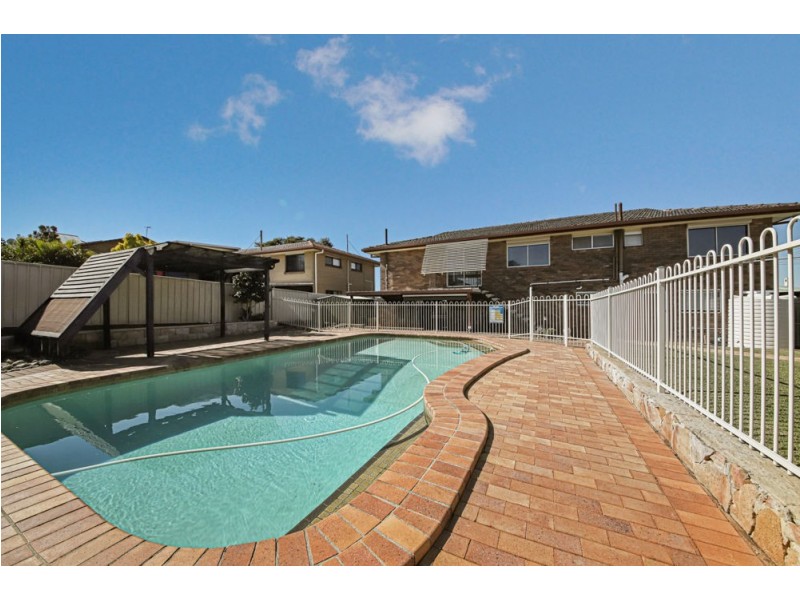 4 Frontignac Street, Carseldine QLD 4034