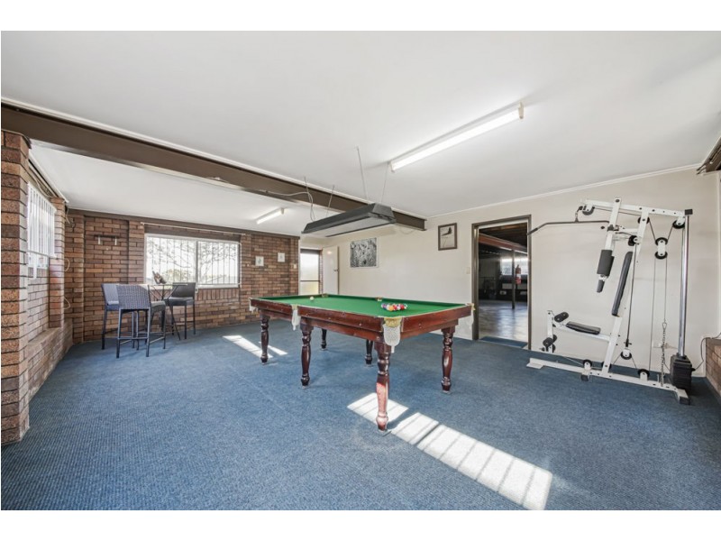 4 Frontignac Street, Carseldine QLD 4034