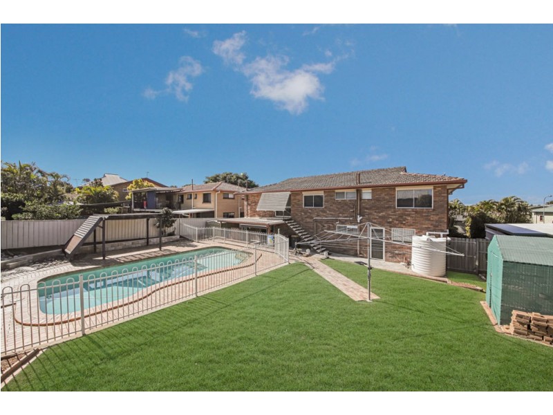 4 Frontignac Street, Carseldine QLD 4034