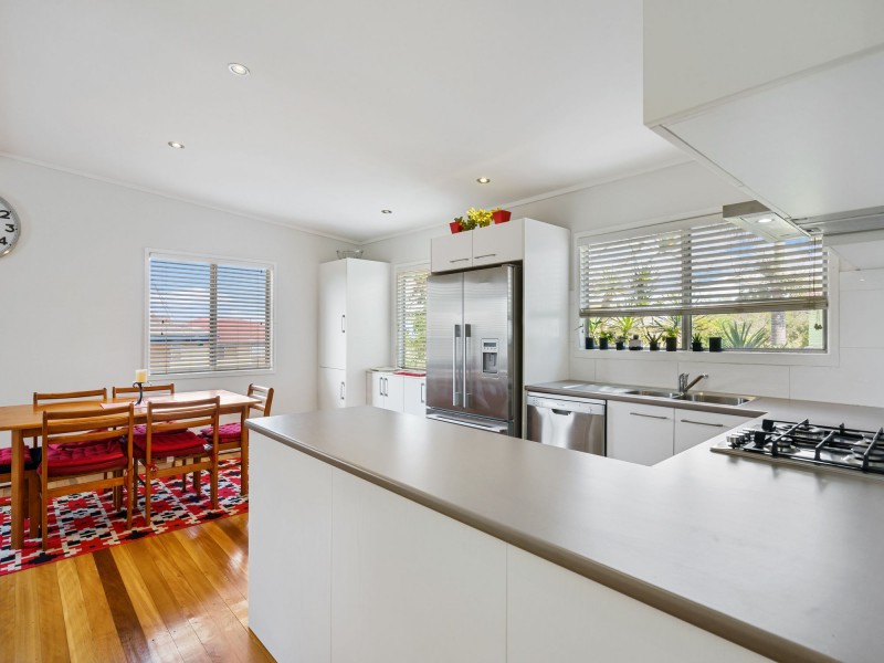 6 Suncrest Street, Geebung QLD 4034