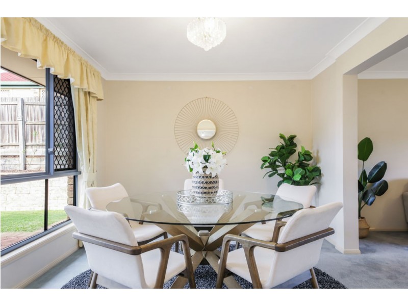 10 Redford Crescent, Mcdowall QLD 4053