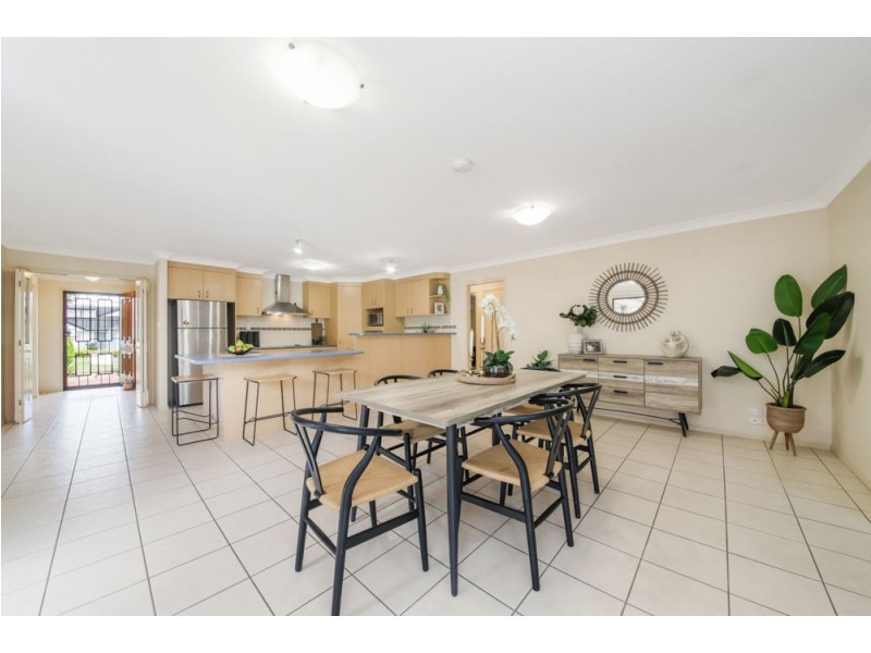 10 Redford Crescent, Mcdowall QLD 4053