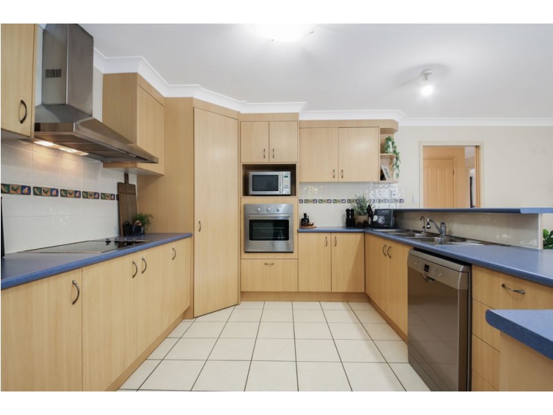 10 Redford Crescent, Mcdowall QLD 4053