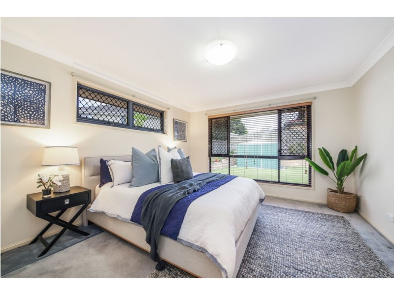 10 Redford Crescent, Mcdowall QLD 4053