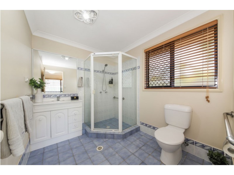 10 Redford Crescent, Mcdowall QLD 4053