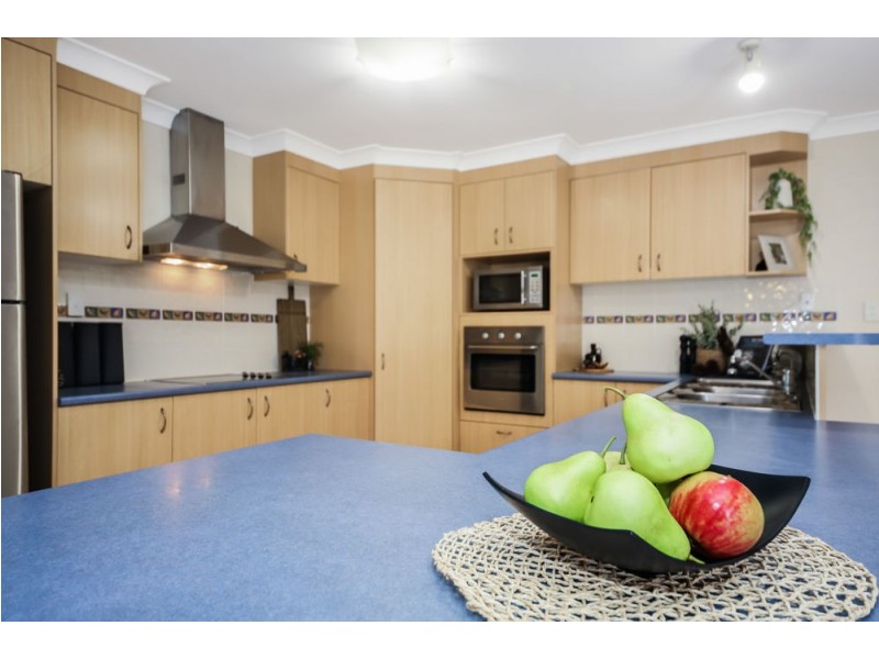 10 Redford Crescent, Mcdowall QLD 4053