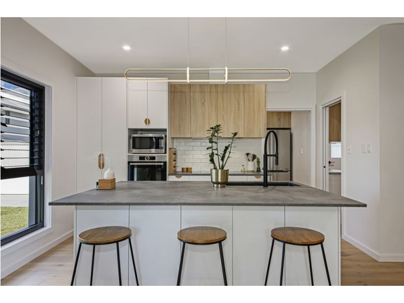 30 Peter Campbell Drive, Albany Creek QLD 4035