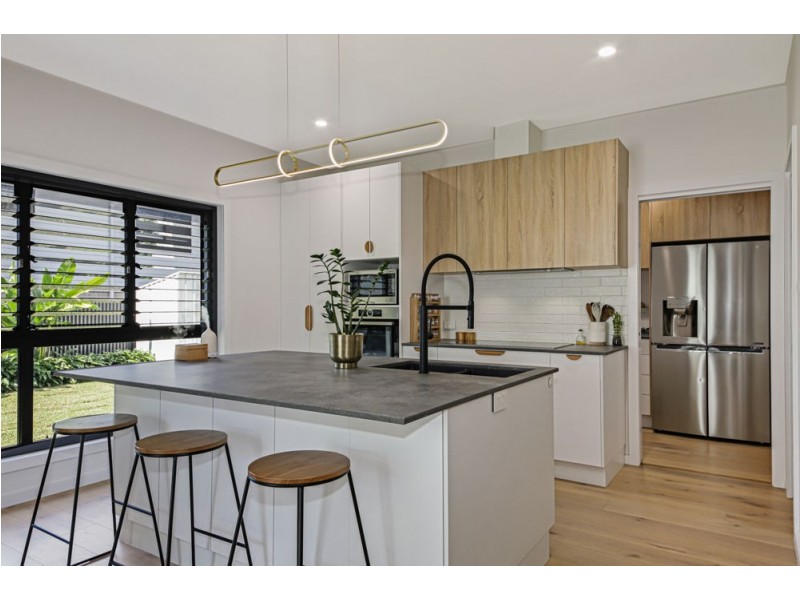 30 Peter Campbell Drive, Albany Creek QLD 4035