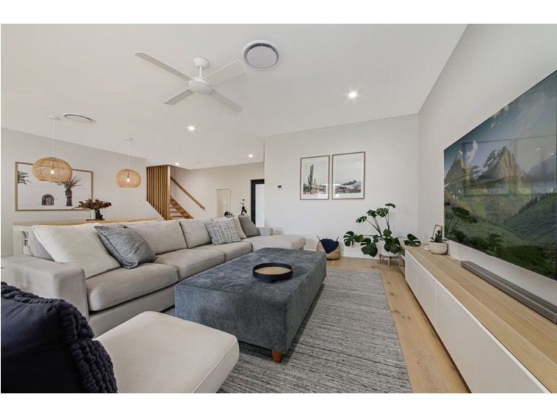 30 Peter Campbell Drive, Albany Creek QLD 4035