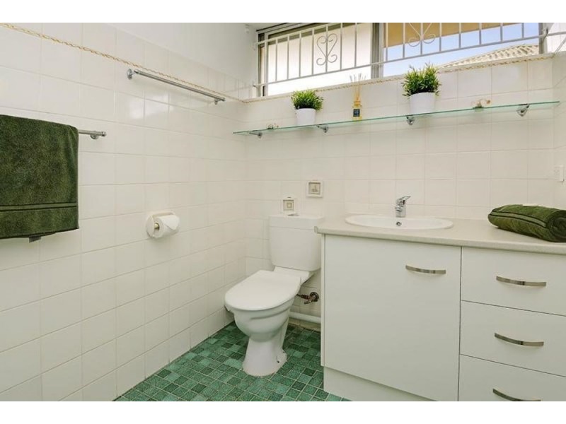 2/87 Swann Road, Taringa QLD 4068