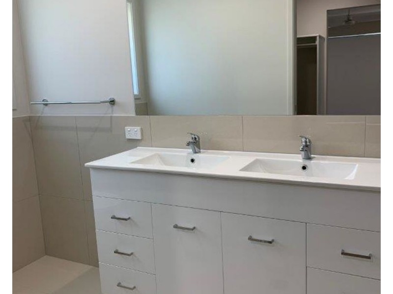 14 Waterline Street, Pimpama QLD 4209