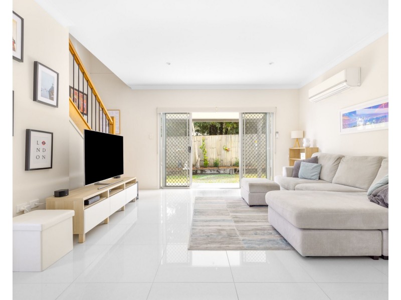 4/10 Harry Street, Zillmere QLD 4034