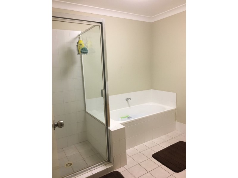 4/53 Gordon Street, Labrador QLD 4215