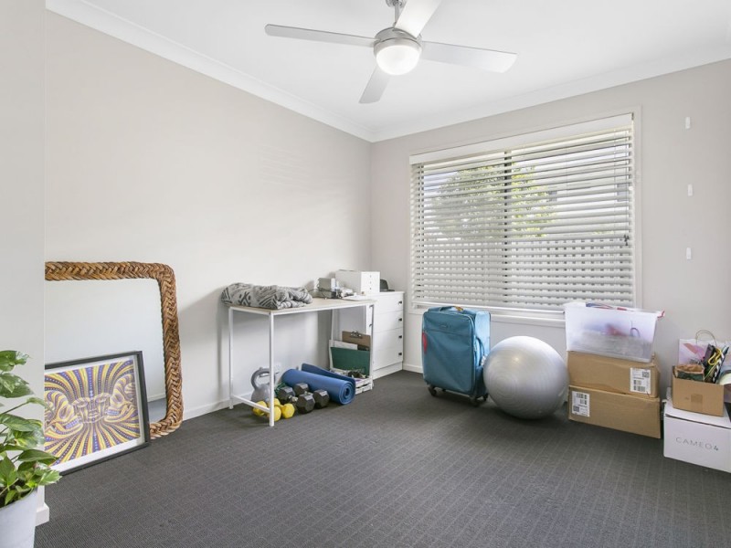 16 Booyong Place, Bridgeman Downs QLD 4035