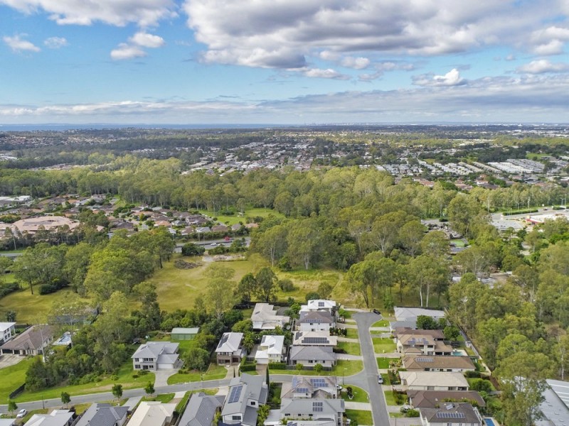 16 Booyong Place, Bridgeman Downs QLD 4035