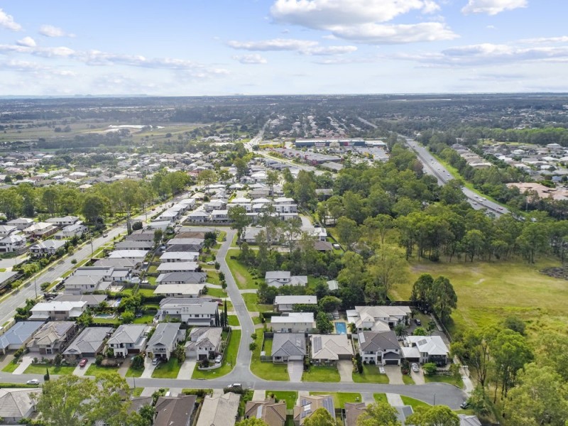 16 Booyong Place, Bridgeman Downs QLD 4035