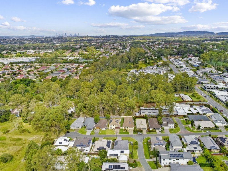 16 Booyong Place, Bridgeman Downs QLD 4035