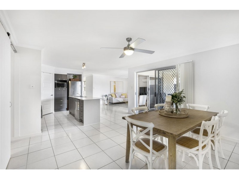 60 Moor Circuit, Warner QLD 4500