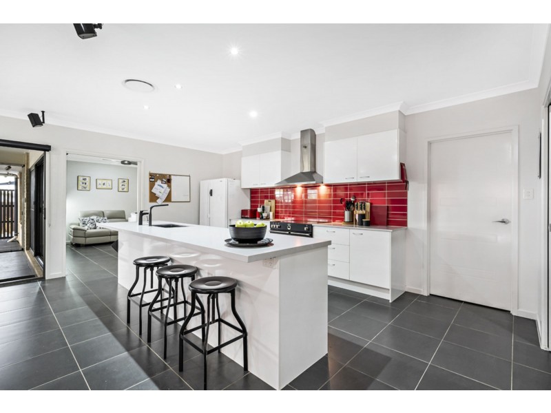 14 Cootharaba Crescent, Warner QLD 4500