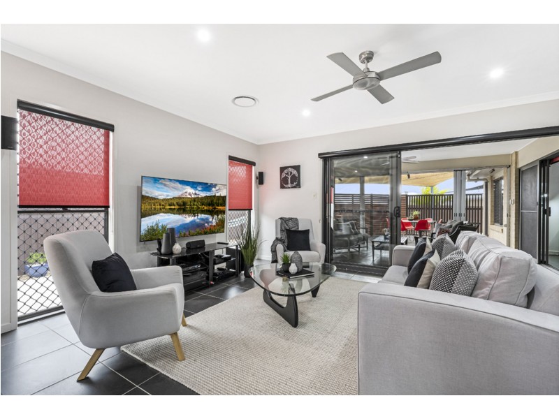 14 Cootharaba Crescent, Warner QLD 4500