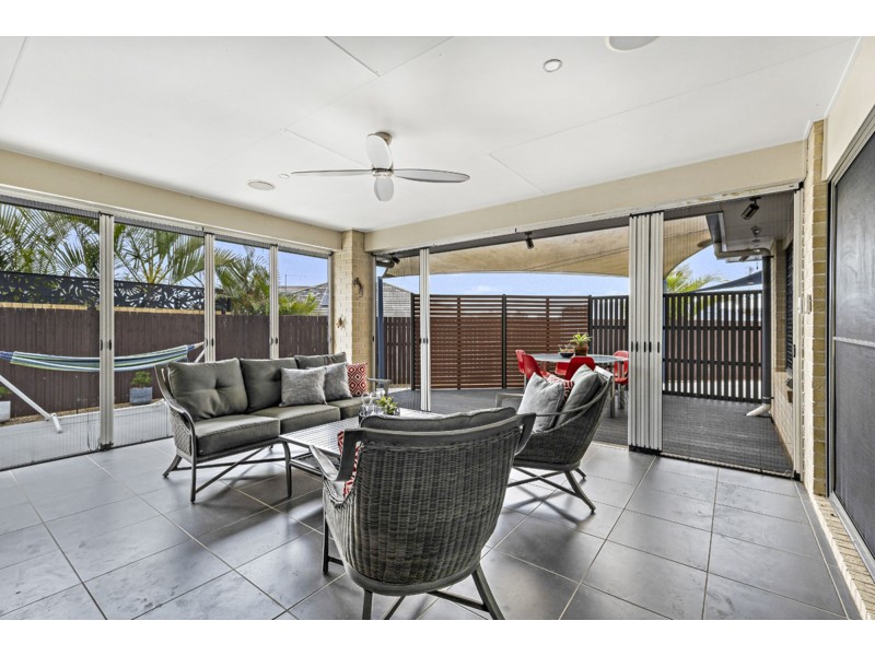 14 Cootharaba Crescent, Warner QLD 4500