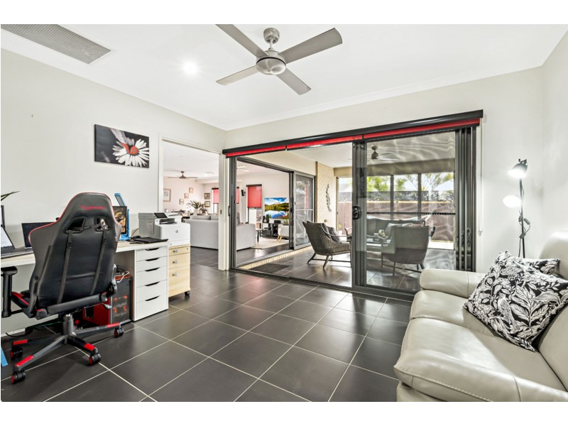 14 Cootharaba Crescent, Warner QLD 4500