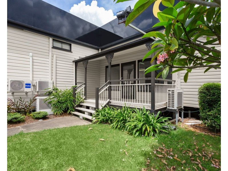 9 Shakespeare Street, Coorparoo QLD 4151