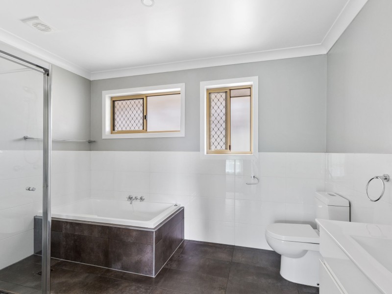 18 Raylea Court, Bray Park QLD 4500