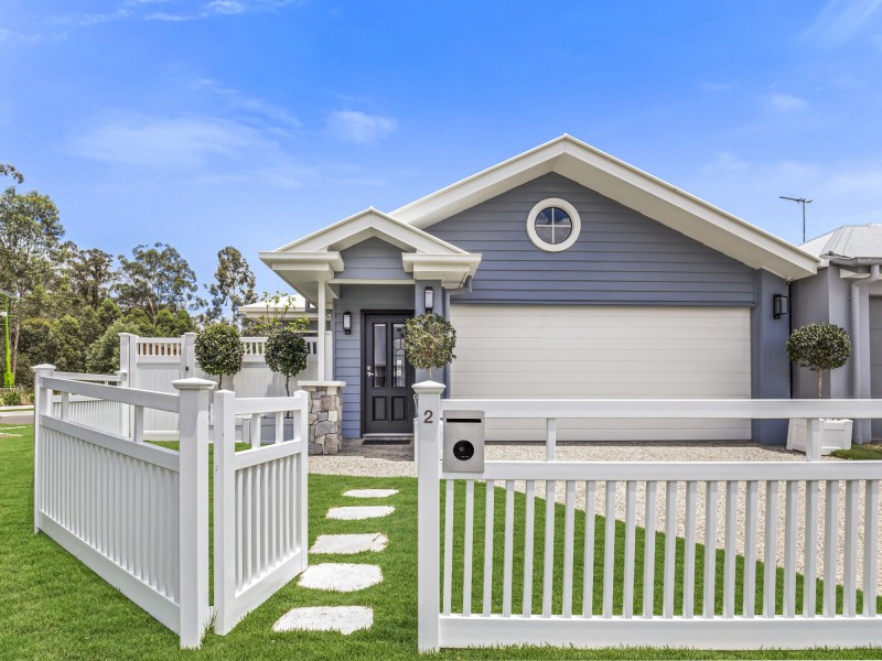 2 Lincoln Crescent, Upper Kedron QLD 4055