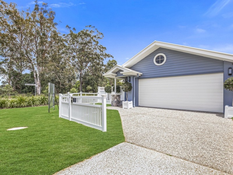 2 Lincoln Crescent, Upper Kedron QLD 4055