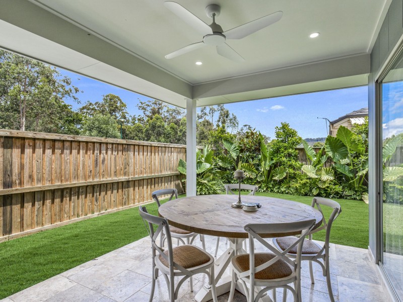 2 Lincoln Crescent, Upper Kedron QLD 4055