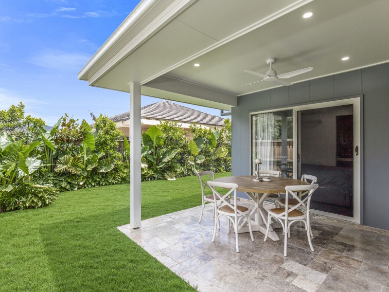 2 Lincoln Crescent, Upper Kedron QLD 4055