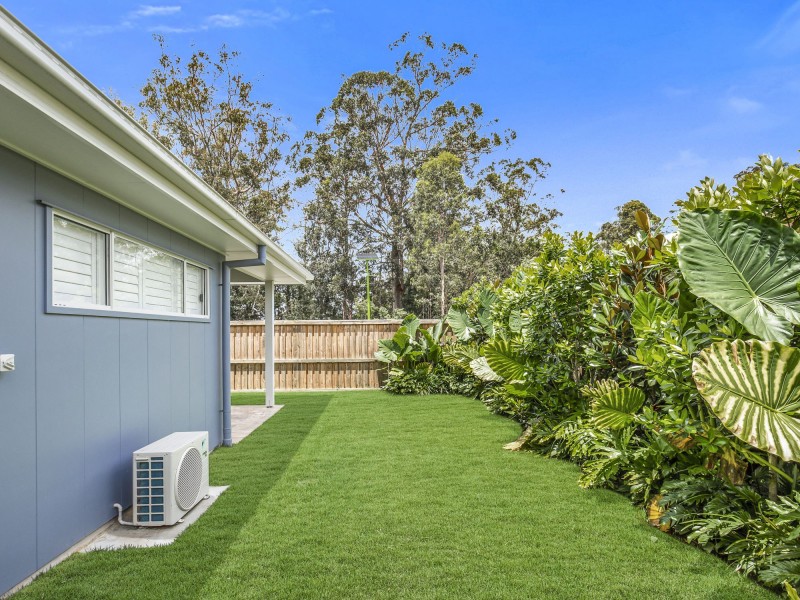 2 Lincoln Crescent, Upper Kedron QLD 4055