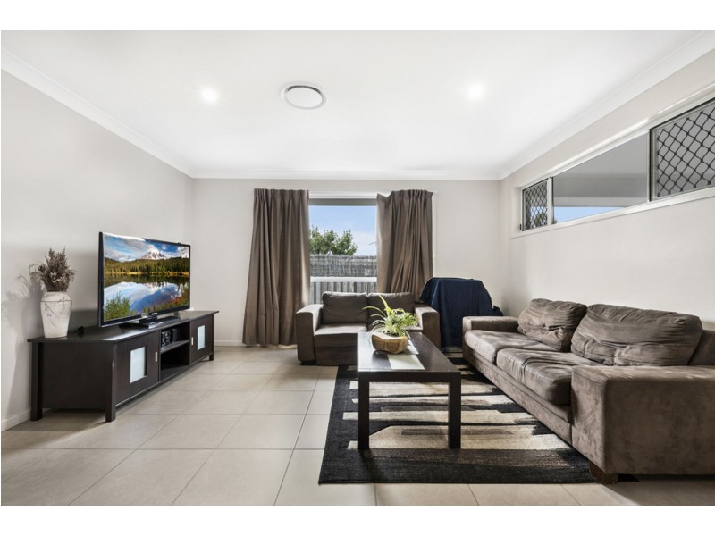 37 Cooloola Circuit, Warner QLD 4500